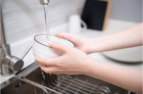 如何使用洗碗机最有效？方太超声波水槽洗碗机使用指南