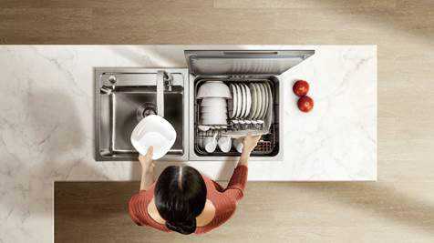 方太水槽洗碗机Q8，为中国家庭智能厨房而生