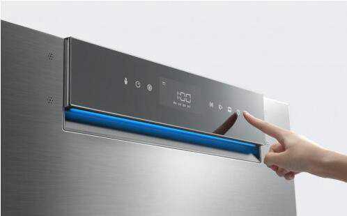 华帝干态洗碗机AI语音智控 引领厨电科技升级